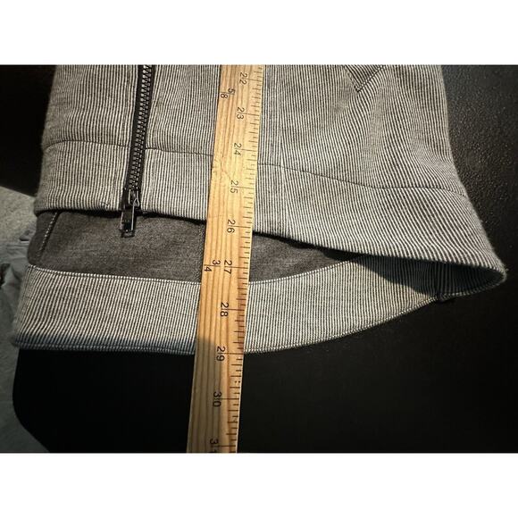 Cabi XS Drop Off Zip Knit Blazer Jacket Gray Striped Pockets High Low 39-13 - Picture 7 of 9